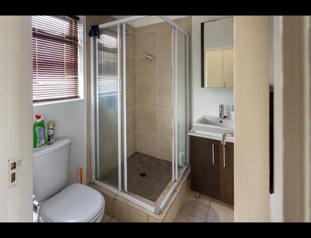 1 BEDROOM APARTMENT FOR SALE IN SUNNINGHILL